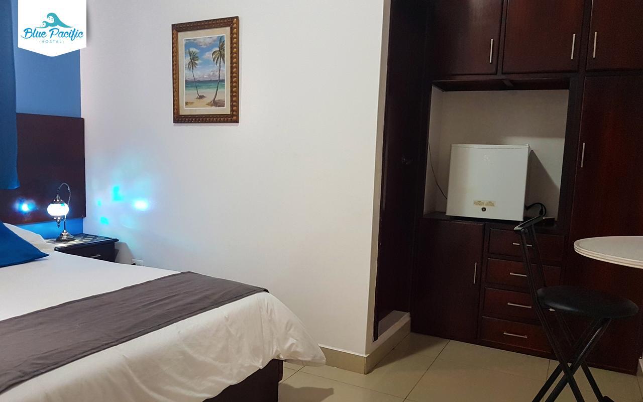 Hostal Blue Pacific Manta Eksteriør bilde