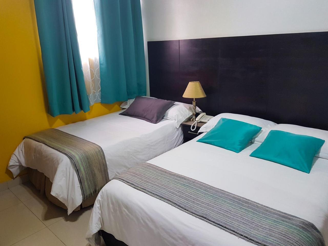 Hostal Blue Pacific Manta Eksteriør bilde